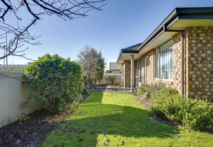 117 Gladstone Road Richmond_15