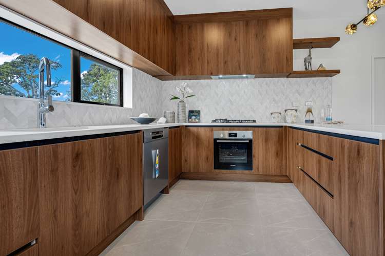 23 Tannaghmore Drive Flat Bush_27