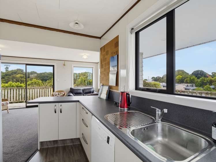 25 & 27 Totara Street Kaka Point_13