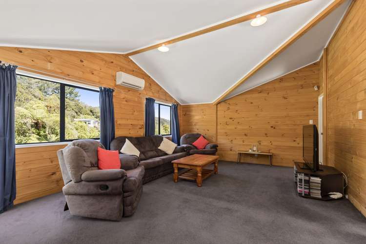 1 Lowry Heights Stokes Valley_2