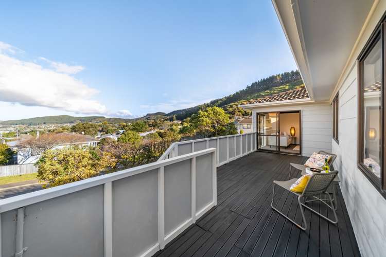 8 Forglen Place Tawa_24