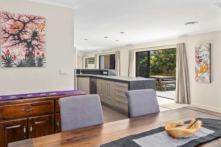 24 Devoy Drive Owhata_5