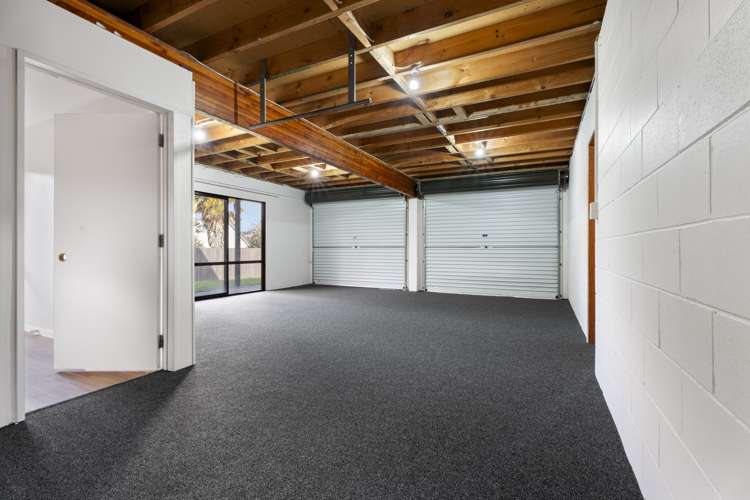 53 Lansdowne Crescent Glenview_17