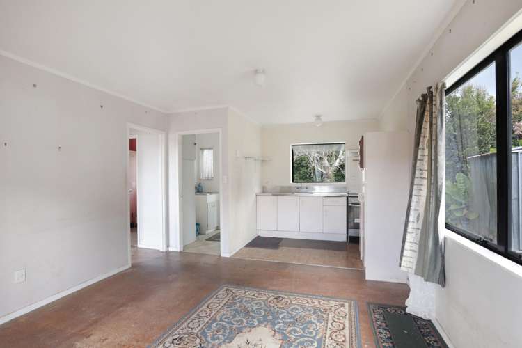 53 Tiroroa Avenue Te Atatu South_16