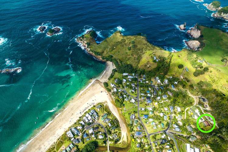 3/11C Christine Terrace Hahei_14