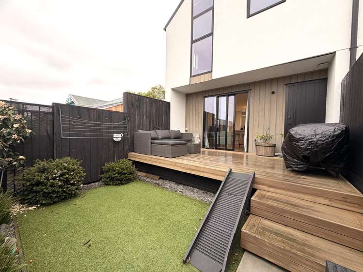 2/78 Wildberry Street Woolston_10