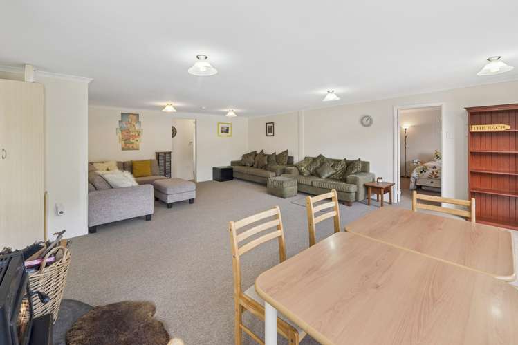 11 Chingford Road Lake Rotoma_6