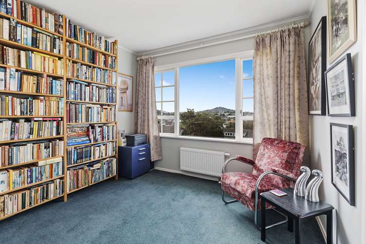 8 Lethenty Way Karori_11