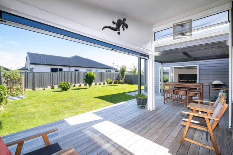 8 Mckay Close Frimley_13