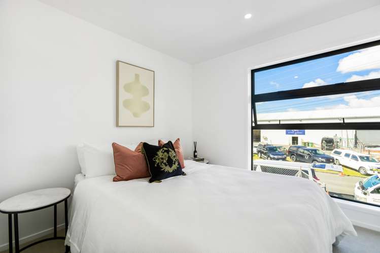 76 Rauemi Way Te Atatu South_14