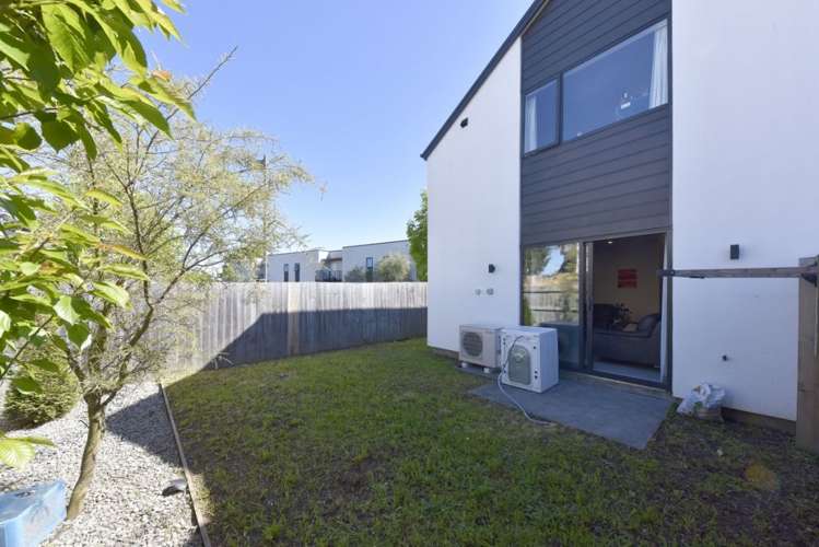 21/15 Bunyan Street Waltham_5
