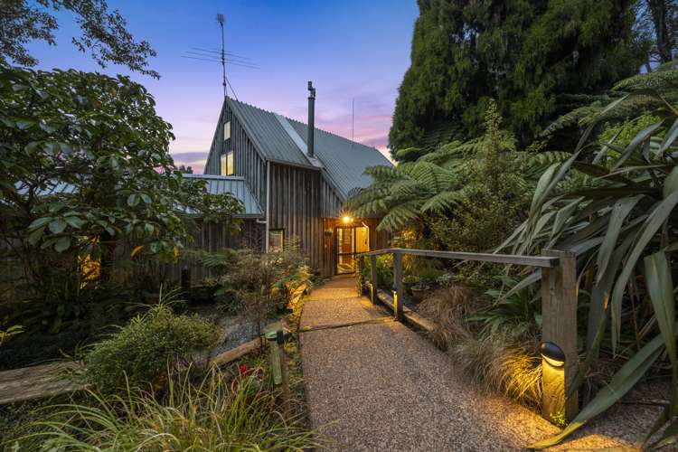 92 Carter Road Oratia_2