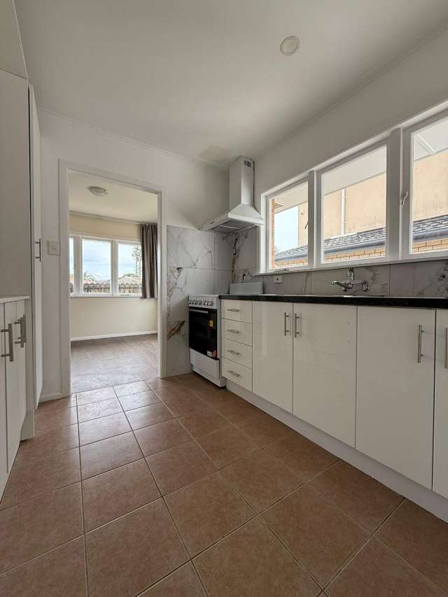 16 Grantham Road 10695_3