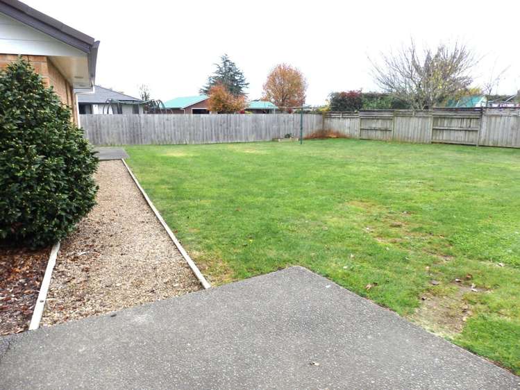 1A Peppercorn Place 11373_5