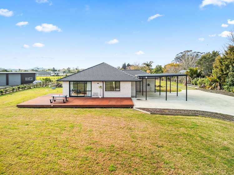 2 Greenfields Way_0