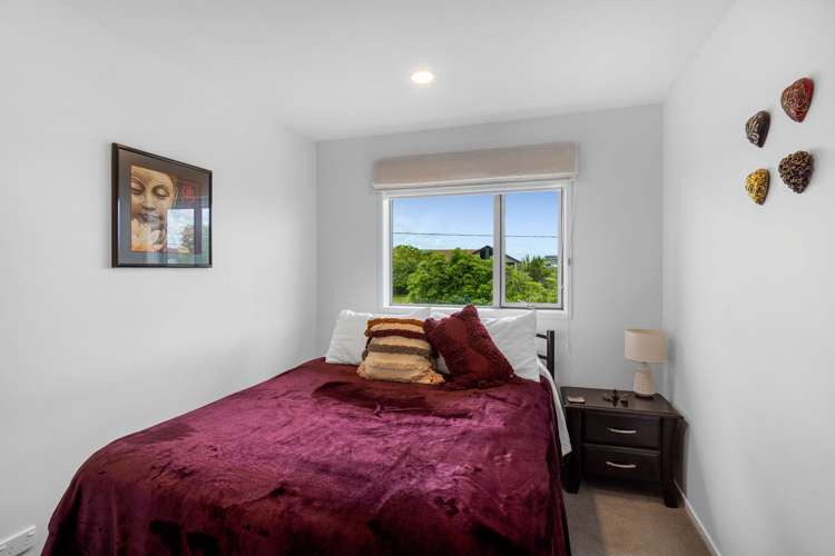 8 Bayview Park Lane Orewa_23