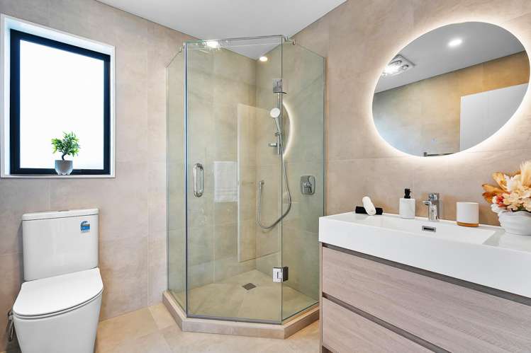 4/10 Starling  Place Ranui_11