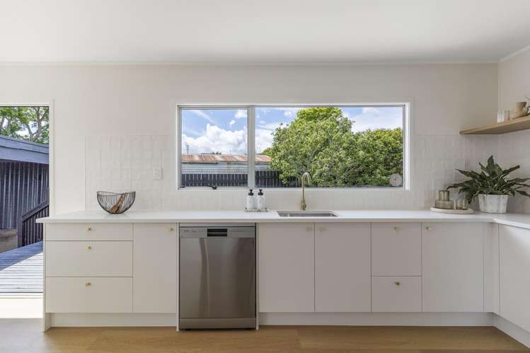 5 Moxham Grove Massey_8