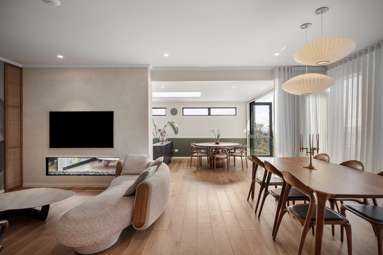 2 Glen Atkinson Street_2