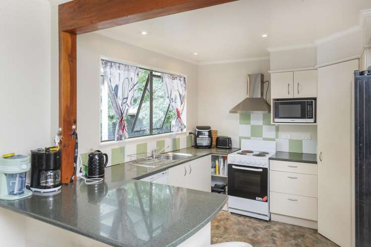 364-364A Clifford Street_1