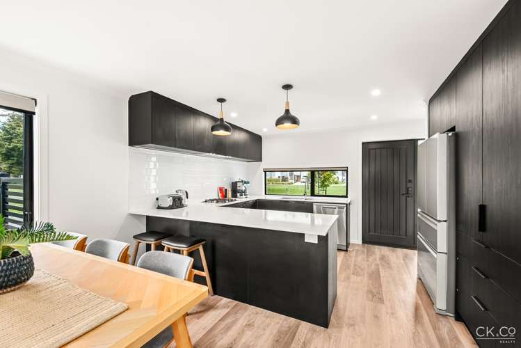 7 Leo Waikari Crescent Wallaceville_7
