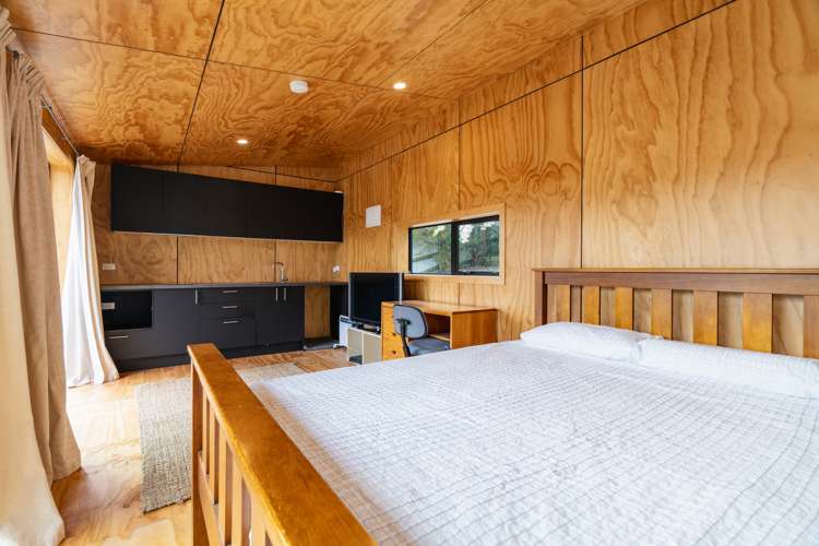 96 Hocken Street Kenmure_29