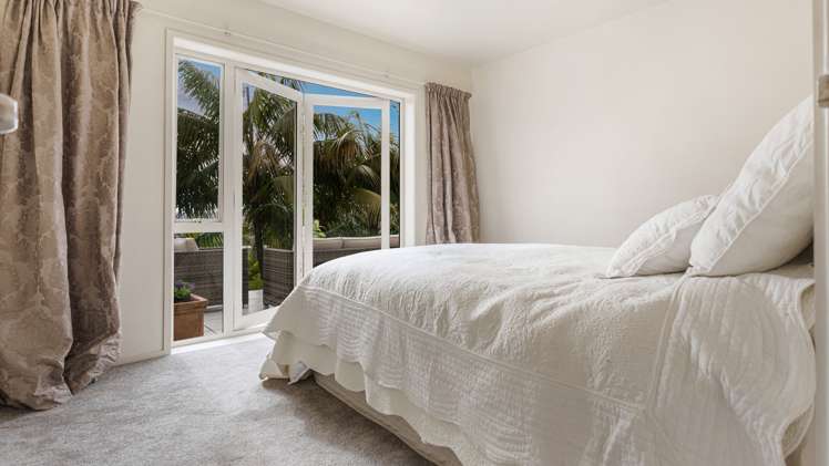 59 Whangaparaoa Road Red Beach_12