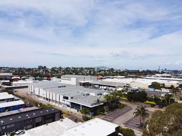 Industrial Options: 1,072sqm - 5,799sqm + Yard!