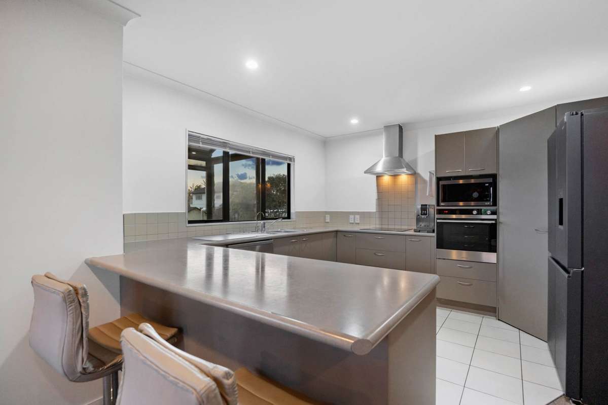 3 Richard Hill Close_3
