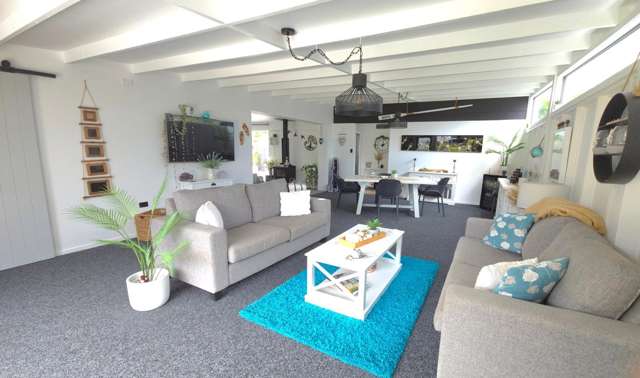 19 West Crescent Te Puru_1