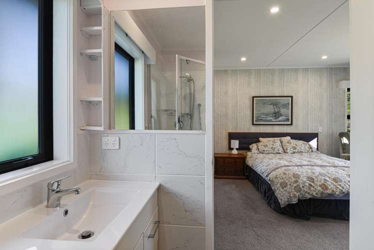 1422 Manawahe Road Manawahe_10