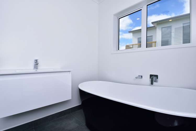 97 Pinecrest Drive Gulf Harbour_13