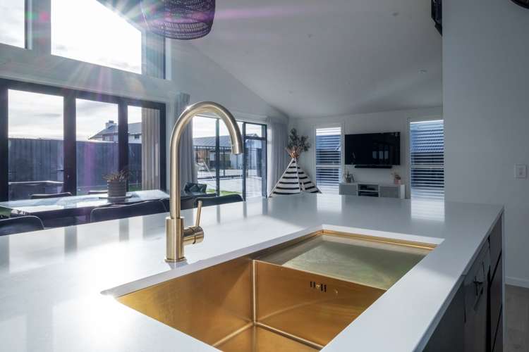 58 Meadowstone Street Gleniti_15