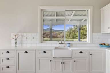 2/398 Luck At Last Road_4