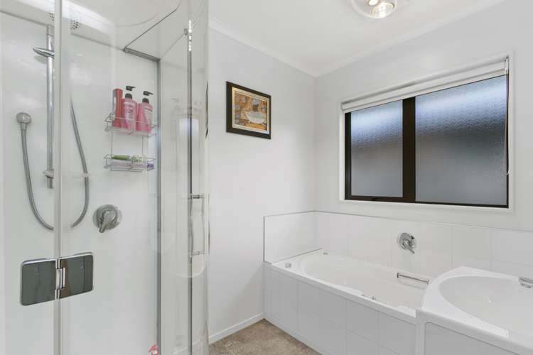 13 Woodland Grove Wainuiomata_11