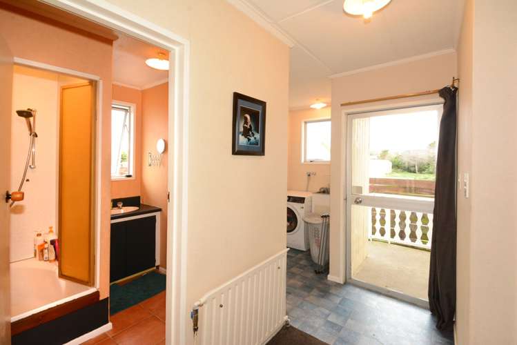 17 Connor Place Taieri Mouth_12