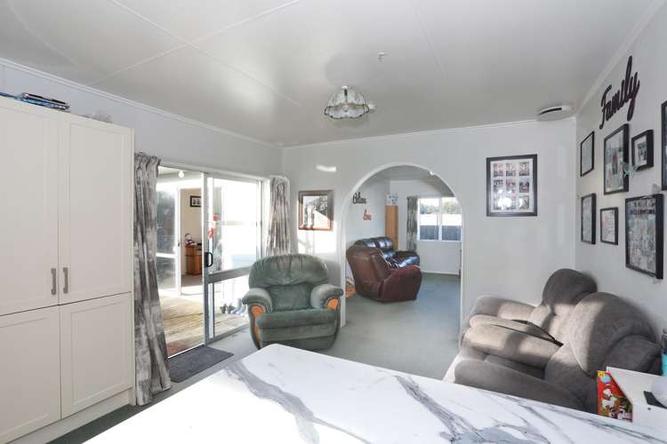 17 Collins Crescent Feilding_6