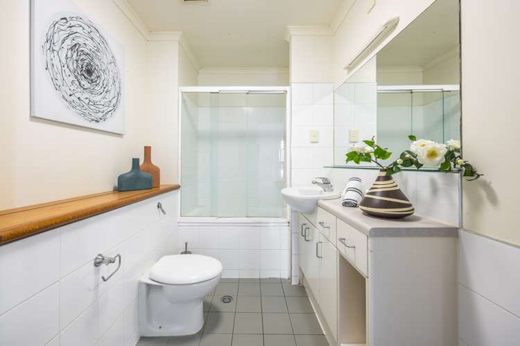 8d/92 Nelson Street Auckland Central_14