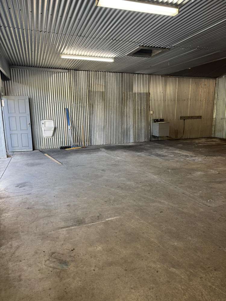 701 Murdoch Road East Akina_5