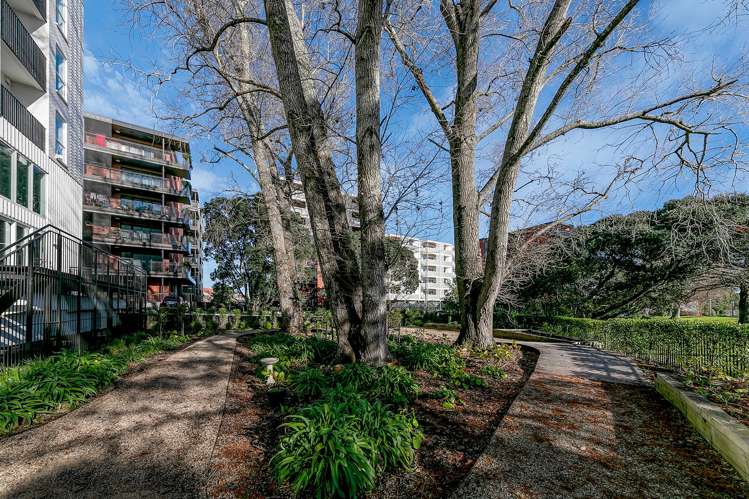 502/1817A Great North Road Avondale_14