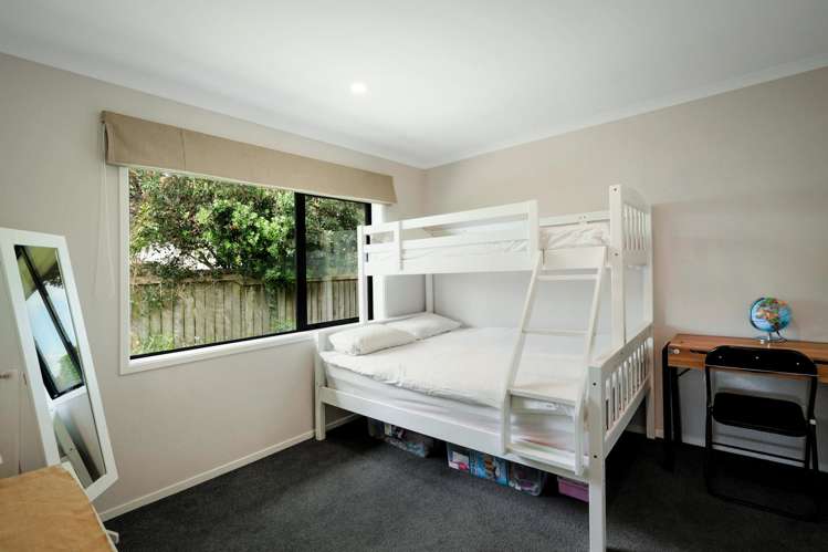 6 Island Vista Athenree_12