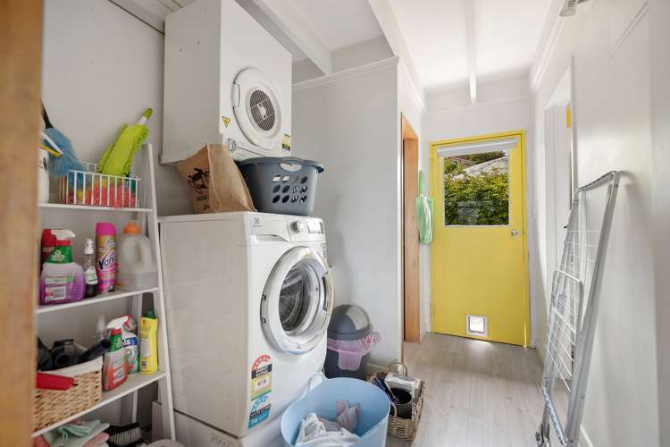 1b Dart Place Fernhill/Sunshine Bay_15