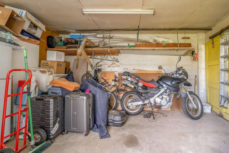 105 Avenal Street Avenal_32