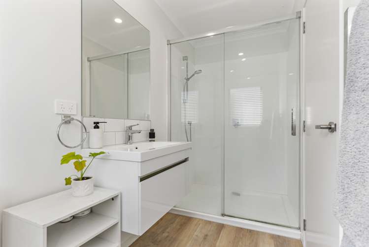 206a Centreway Road Orewa_12