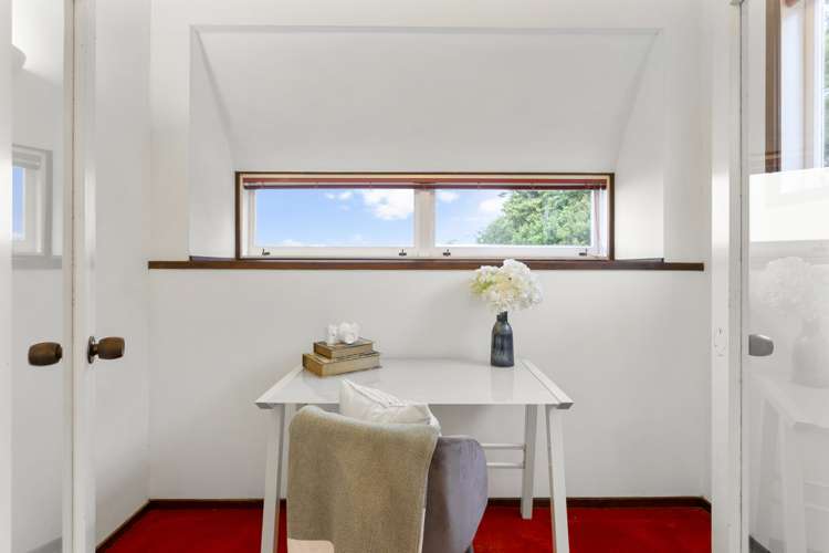 531 Scenic Drive Waiatarua_16