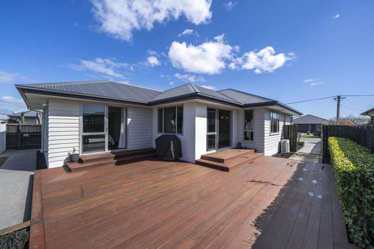 64 Willryan Avenue New Brighton_18