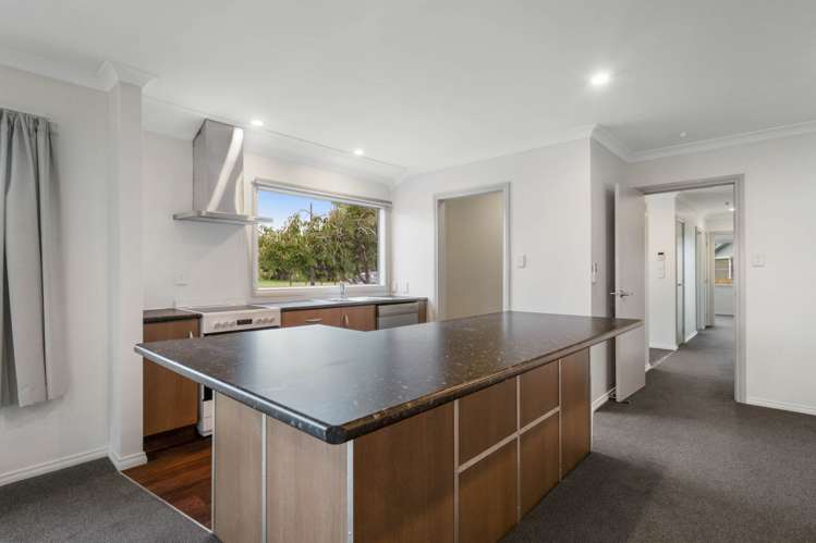 22 Silverton Road Waihi_10