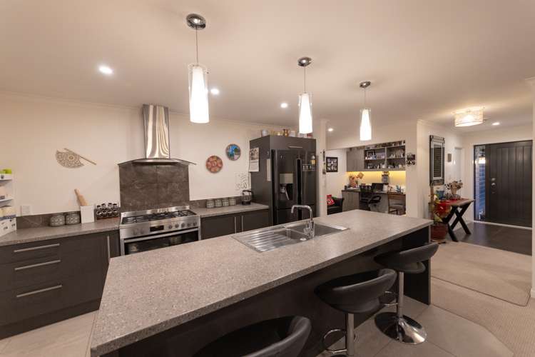 199 Pacific Drive Fitzherbert_5