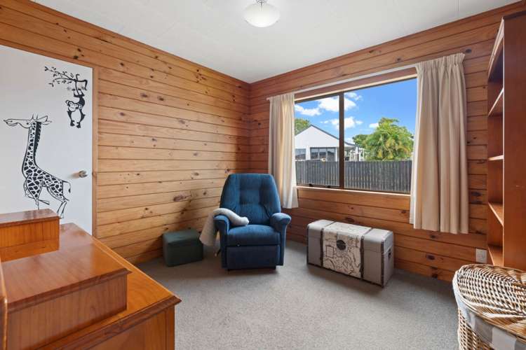 6 Hadley Wood Drive Wattle Downs_17