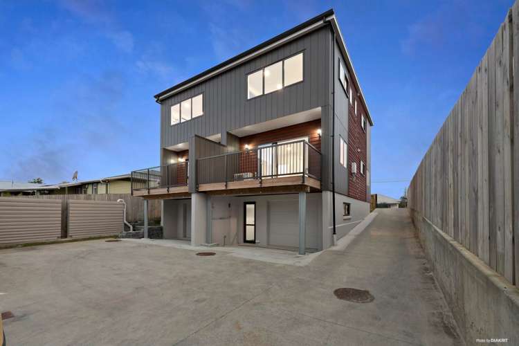49B Titirangi Road_3